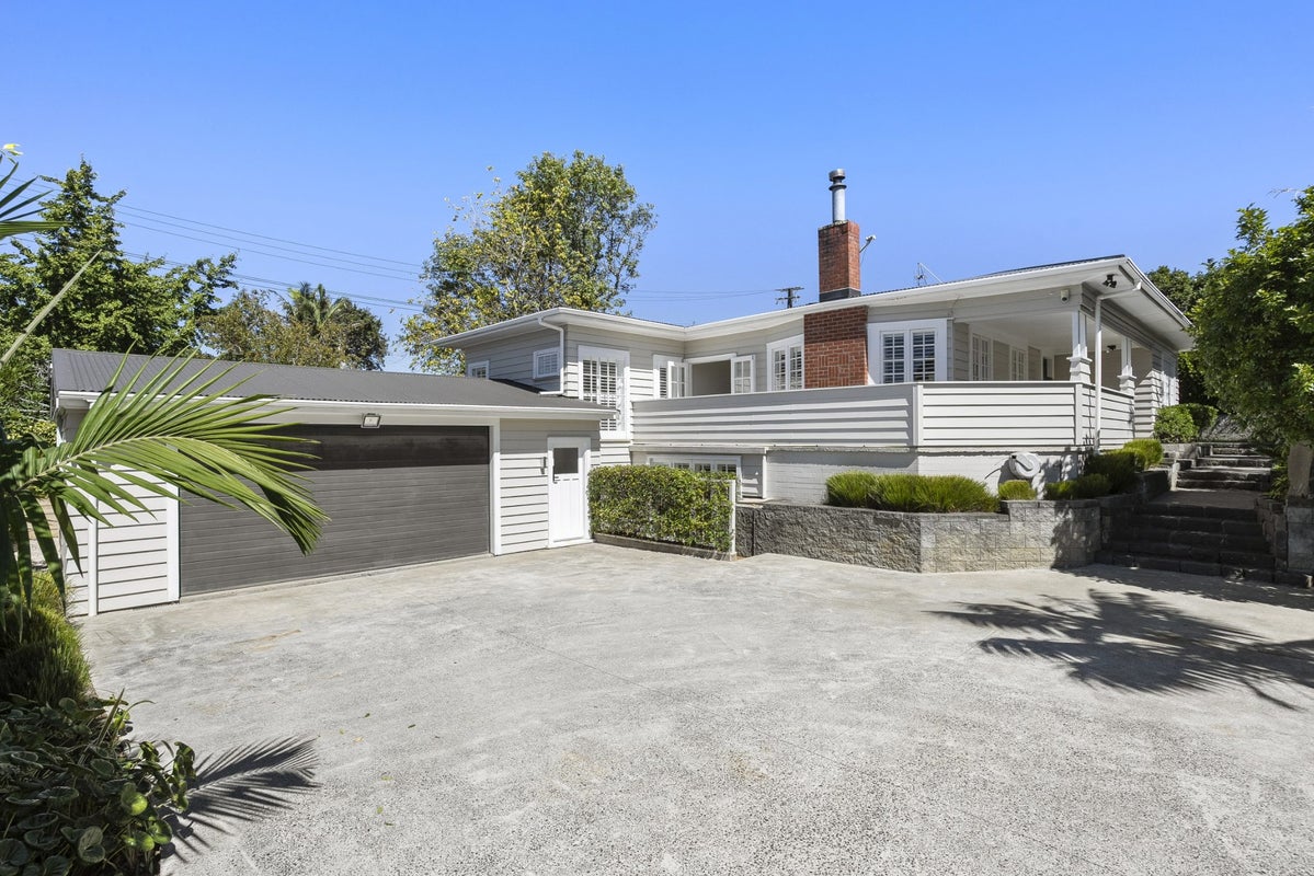 1B Highland Road, Mount Albert, Auckland - Carousel 1