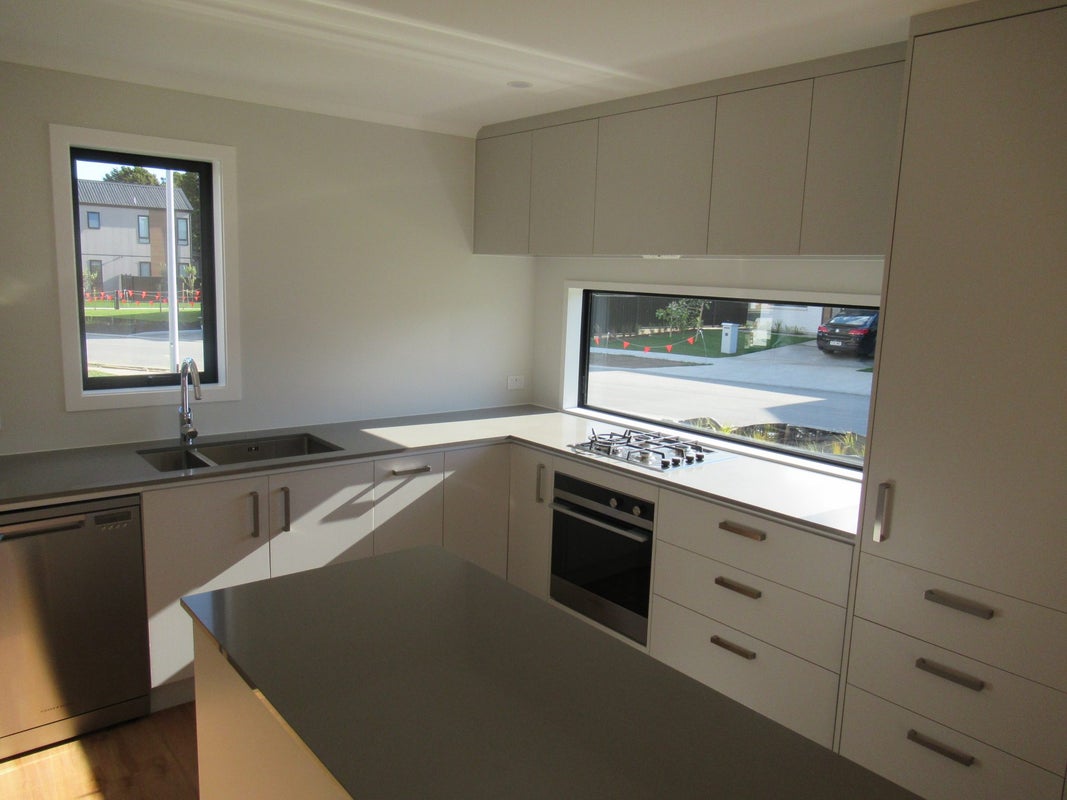 1 Desert Gold Lane, Wallaceville, Upper Hutt - Carousel 2