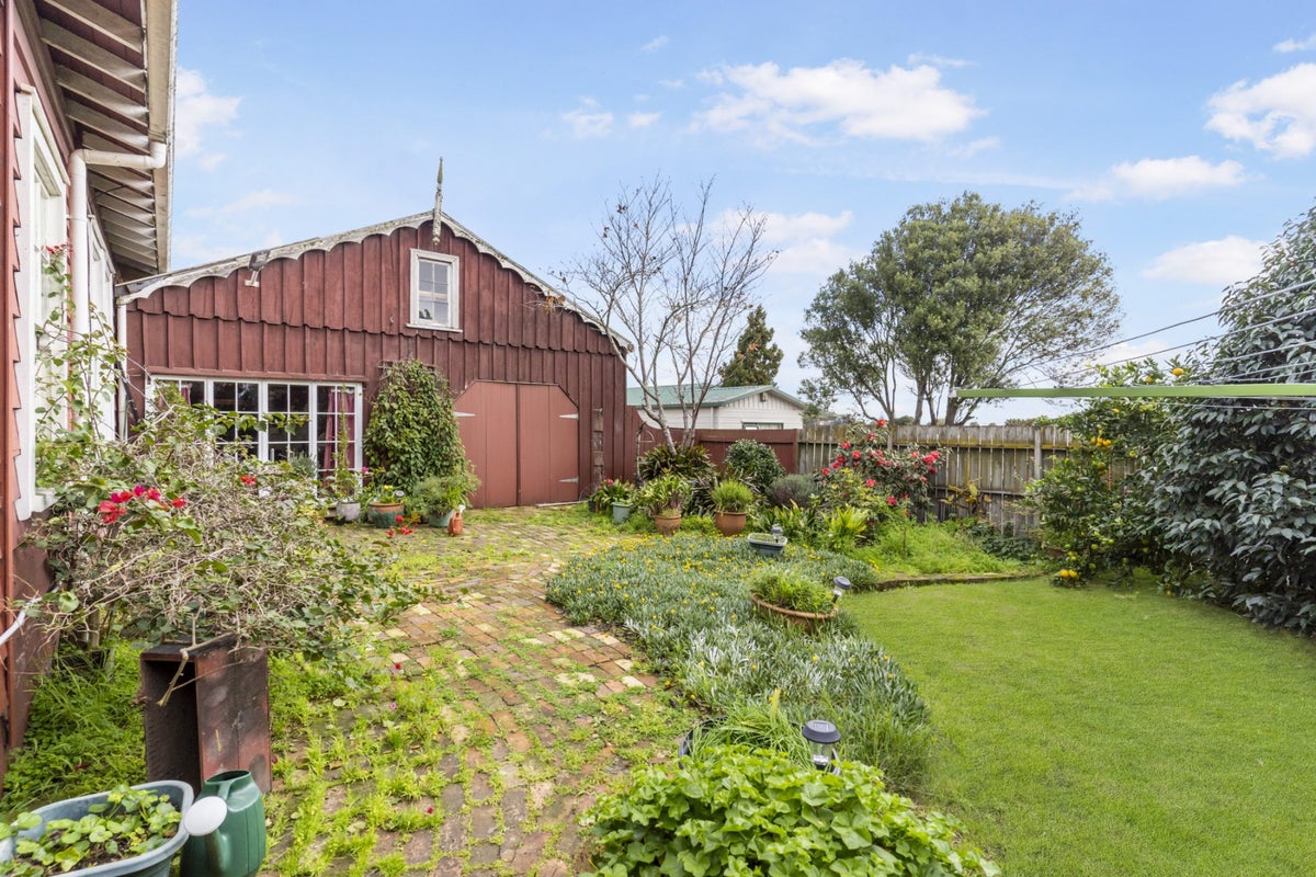 14 Thomas Road, Mangere, Auckland - Carousel 2