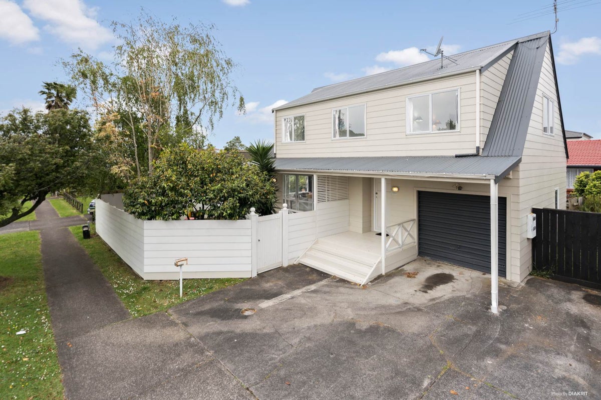 117 Rangitoto Road, Papatoetoe, Auckland - Carousel 1