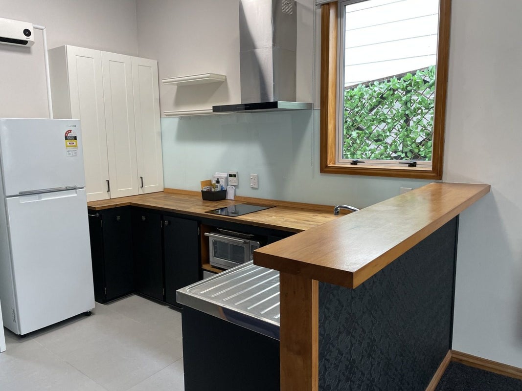 4 Yale Road, Mount Cook, Wellington - Carousel 1