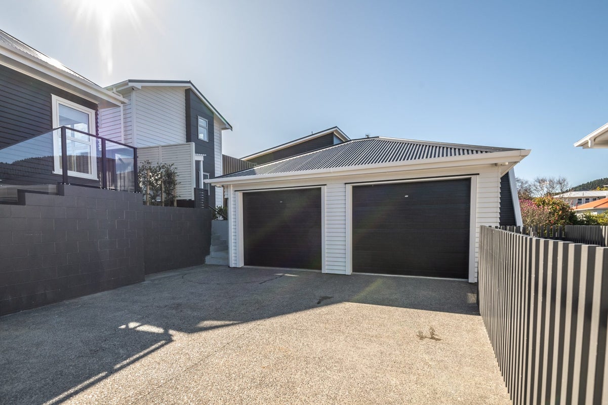 27E Ranui Terrace, Tawa, Wellington - Carousel 8