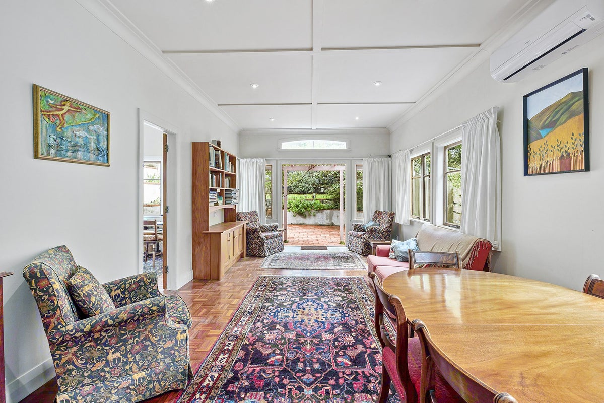 2 Ponsonby Road, Karori, Wellington - Carousel 2