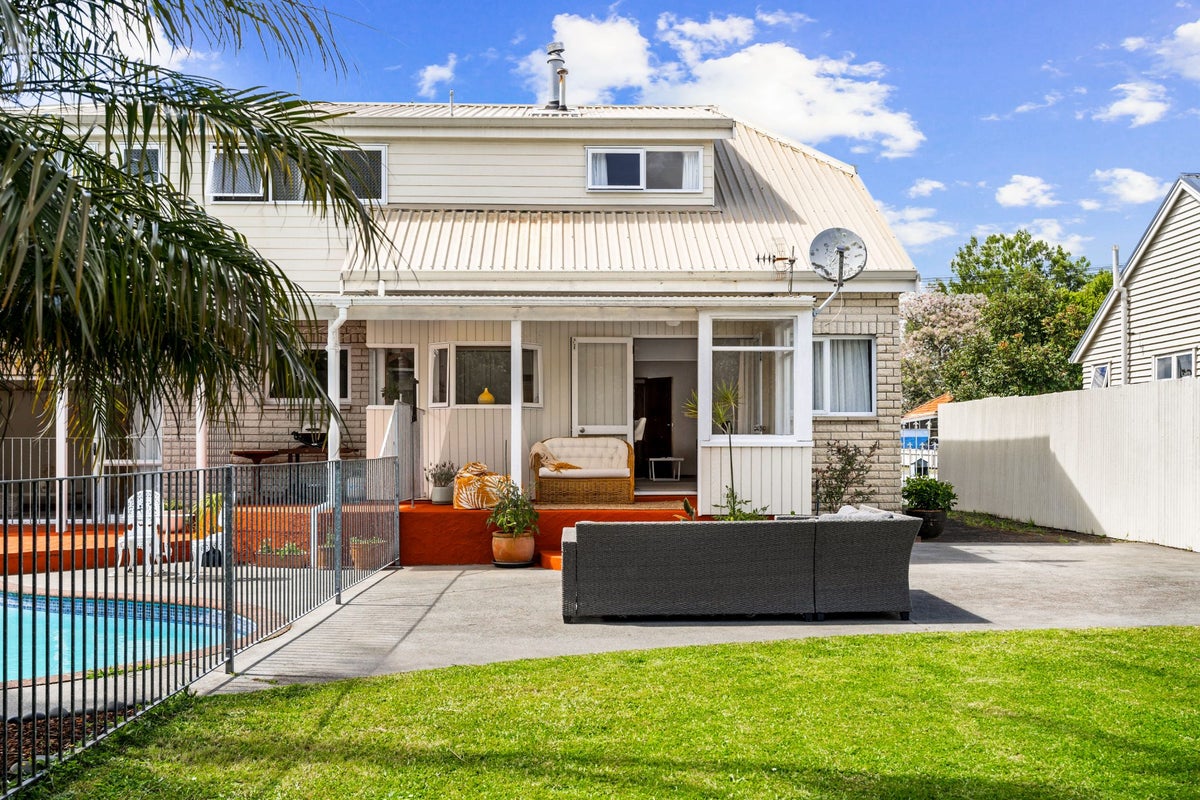 48 First Avenue, Avenues, Whangarei - Carousel 2
