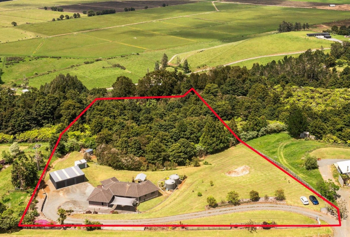 395 Apotu Road, Kamo - Carousel 1