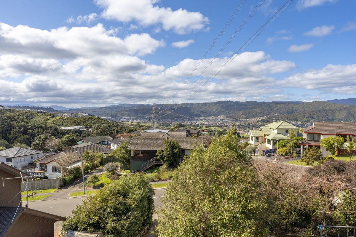156 Tirohanga Road, Tirohanga, Lower Hutt - Carousel 2