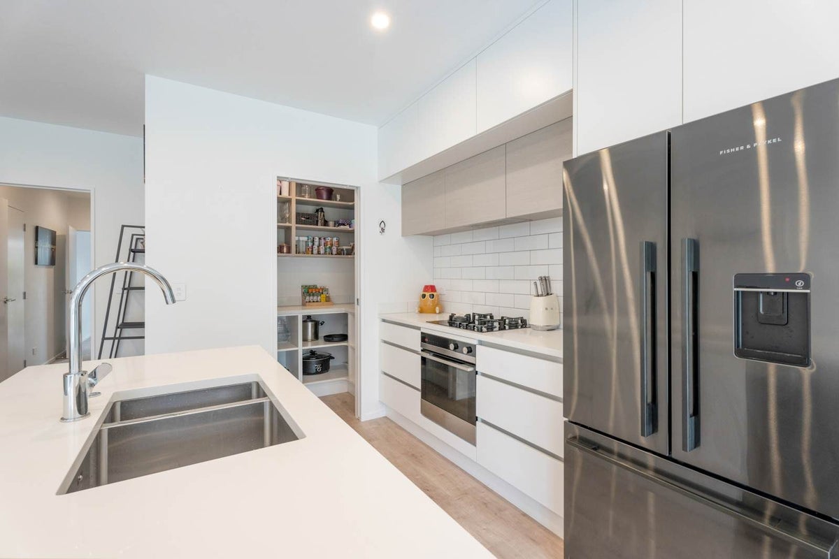 63 Lusitano Drive, Karaka, Papakura - Carousel 1