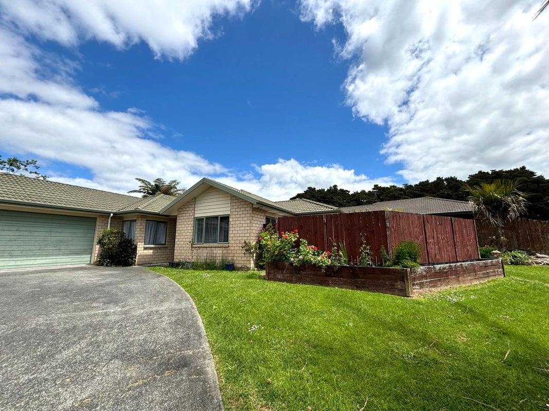 13 Lochiel Place, Kamo, Whangarei - Carousel 2