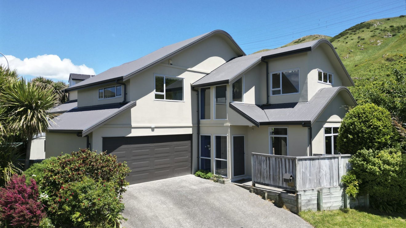67 Waverton Terrace, Churton Park, Wellington - Carousel 1