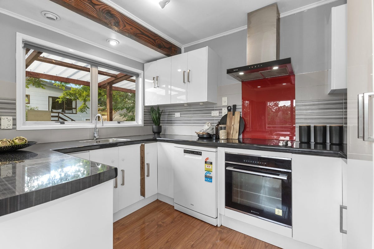 21 Old Onerahi Road, Onerahi, Whangarei - Carousel 2