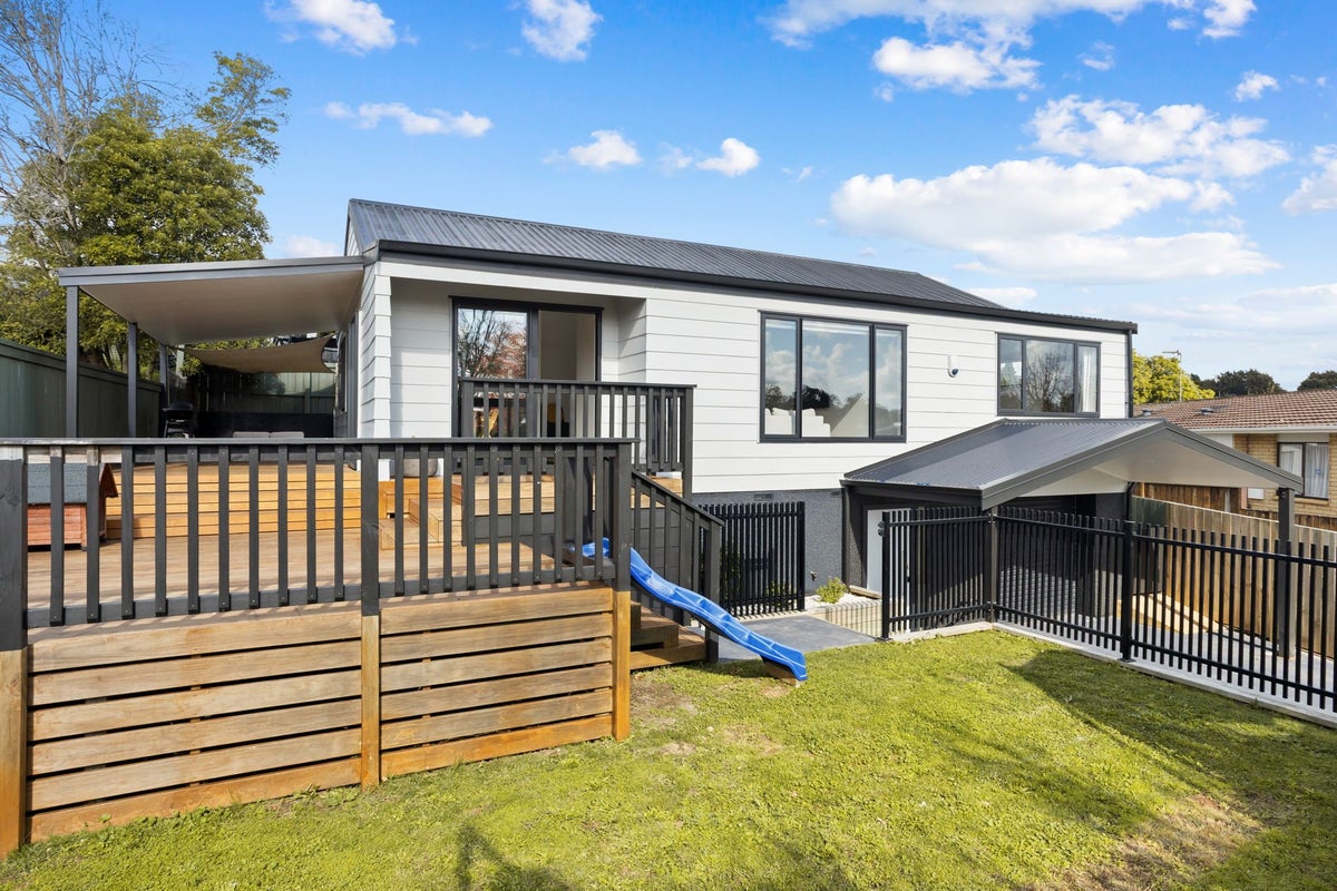 20 Tupelo Street, Pukete, Hamilton - Carousel 1