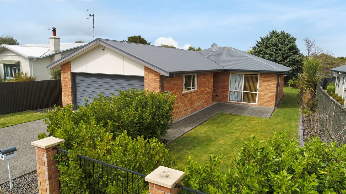 14 Stark Street, Durie Hill, Whanganui - Carousel 1