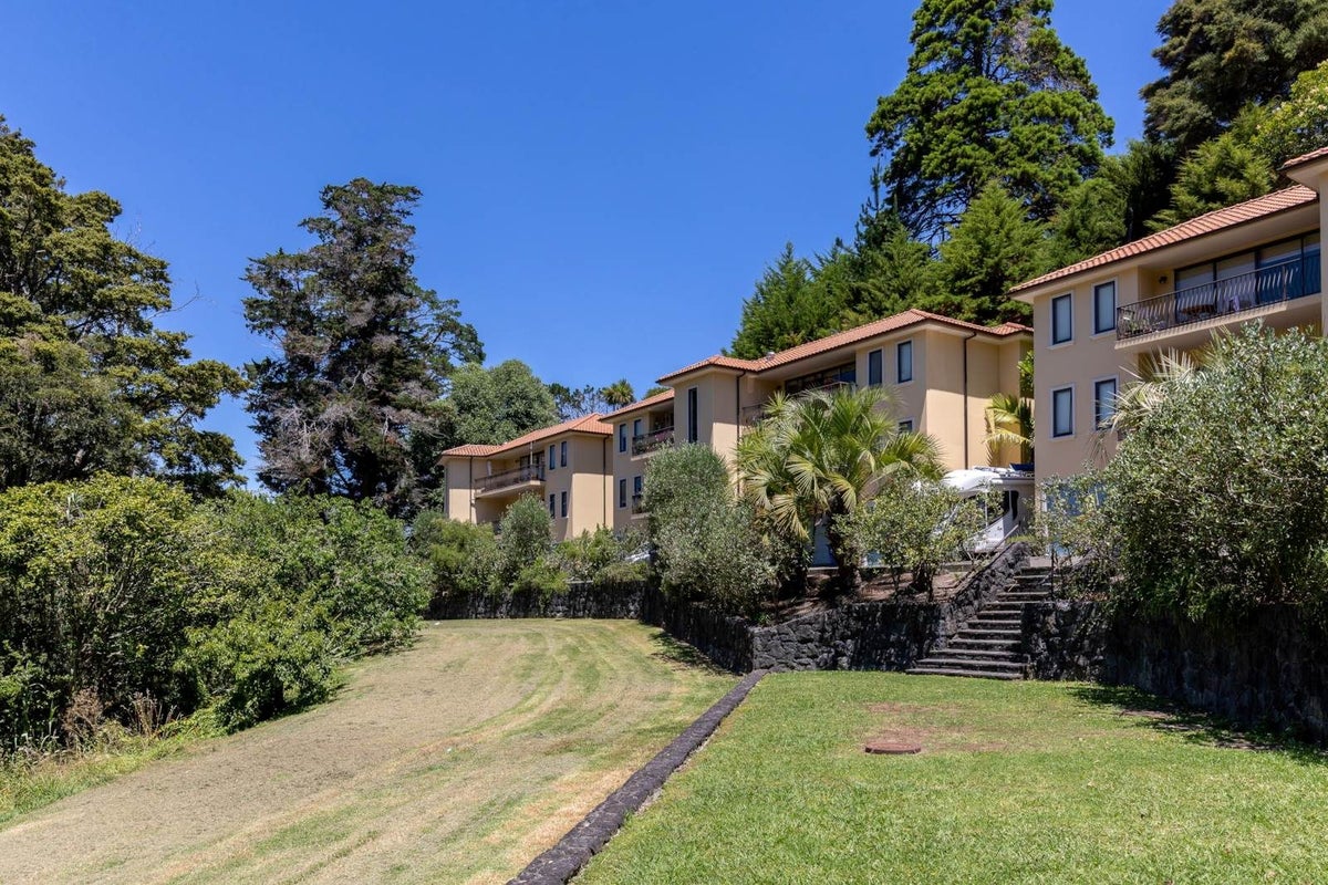 2/7 The Avenue, Albany, Auckland - Carousel 15