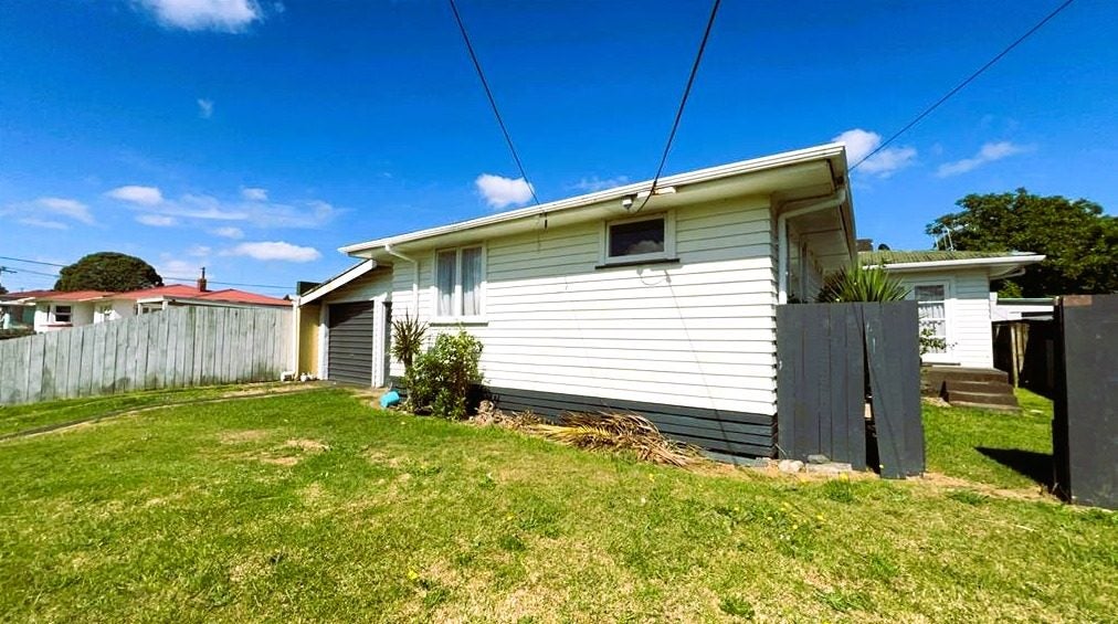 6 Taraire Crescent, Otangarei, Whangarei - Carousel 1