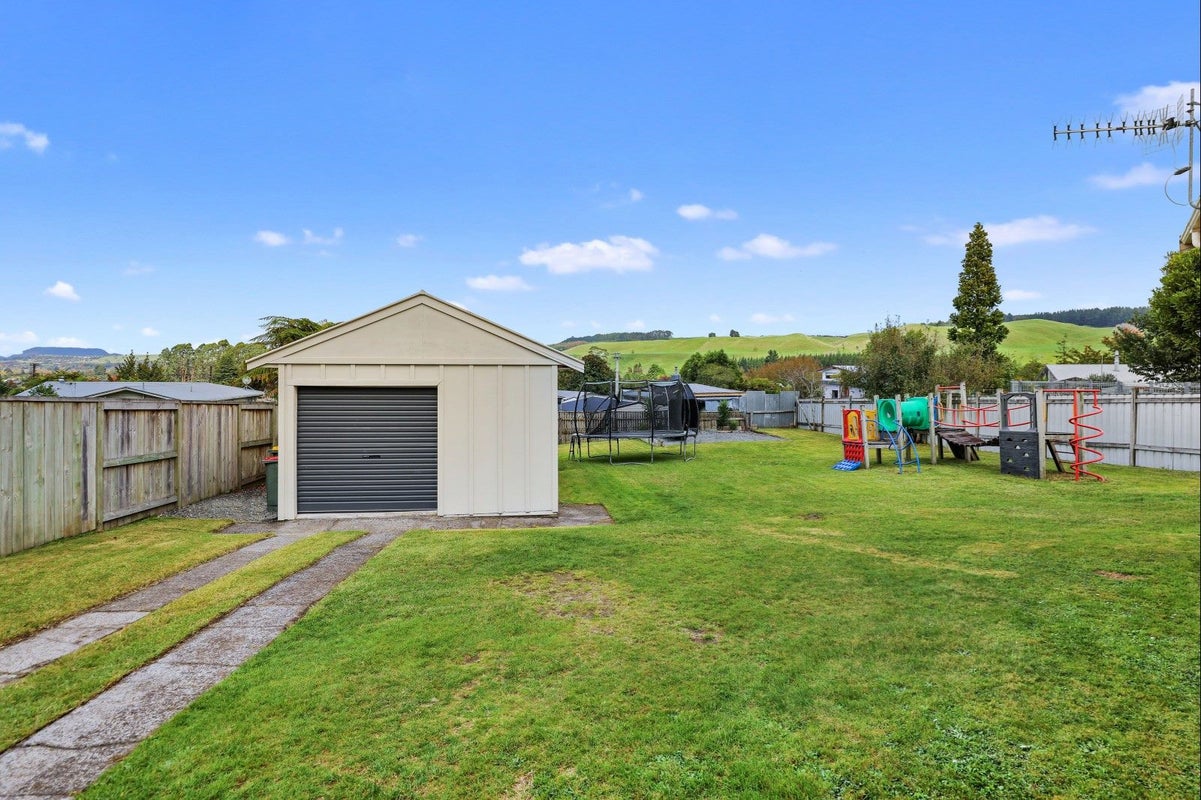 364 Clayton Road, Pukehangi, Rotorua - Carousel 15