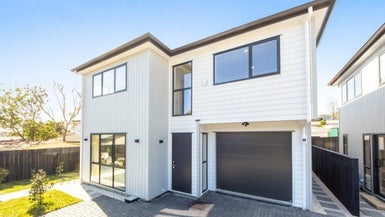 3C Pendlebury Street, Green Bay, Auckland - Carousel 1