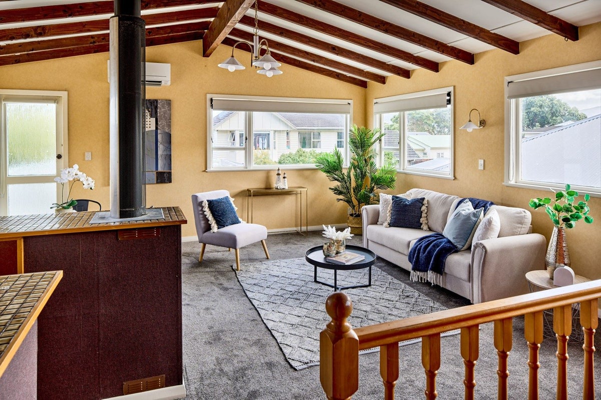 281 Riverside Drive, Waterloo, Lower Hutt - Carousel 2