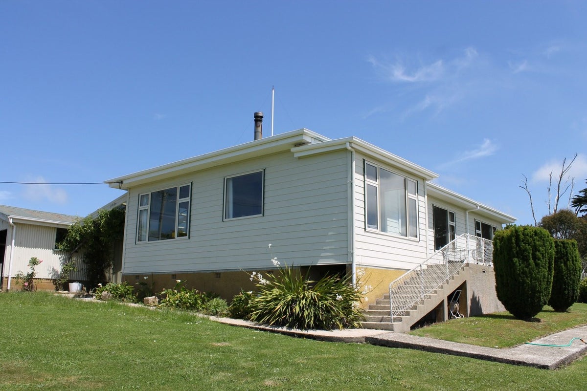 12 Castle Street, Riverton - Carousel 2