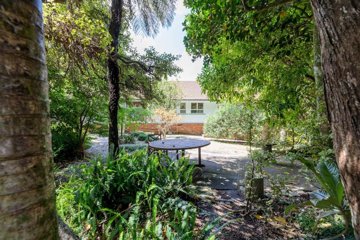 130 Scenic Drive, Titirangi, Auckland - Carousel 18