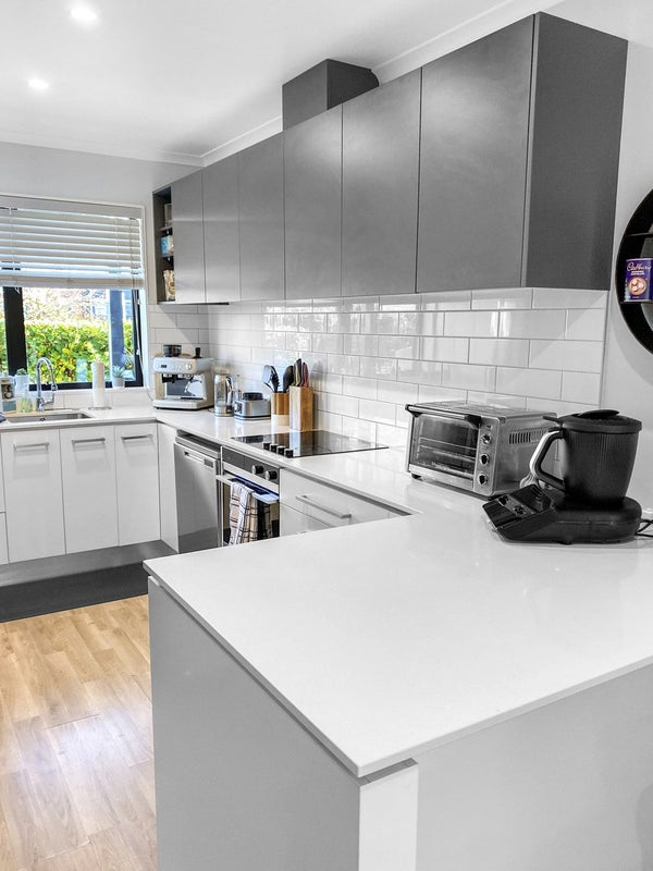 59 William Wallbank Crescent, Swanson, Auckland - Carousel 2
