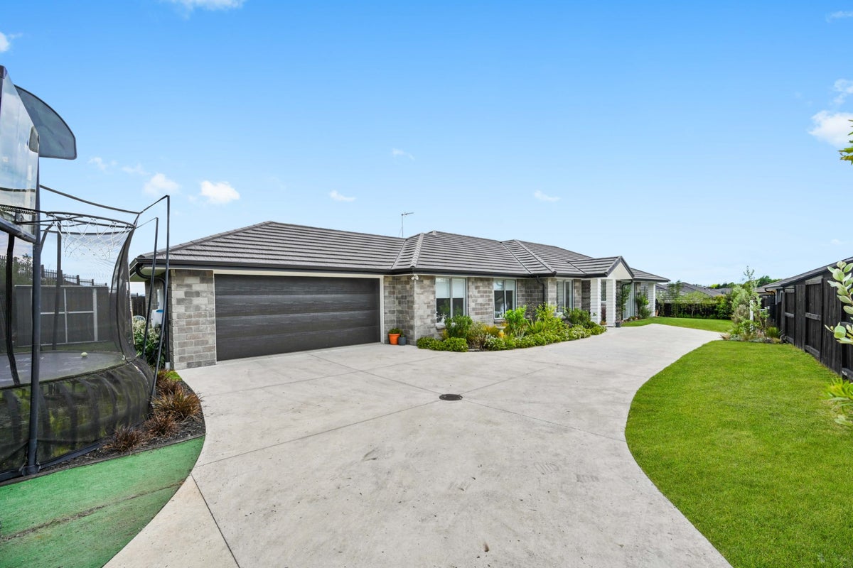 18 Drower Glen, Flagstaff, Hamilton - Carousel 2