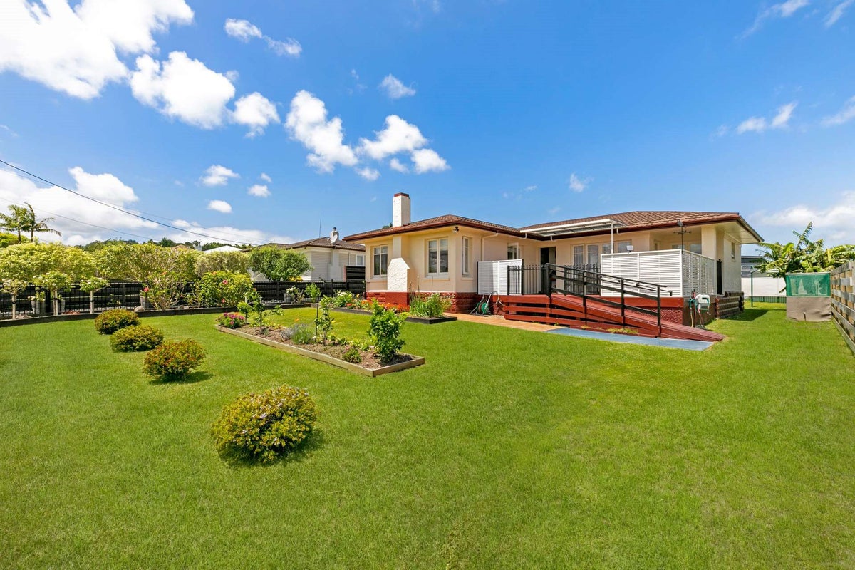 20 Montgomery Avenue, Onerahi, Whangarei - Carousel 2