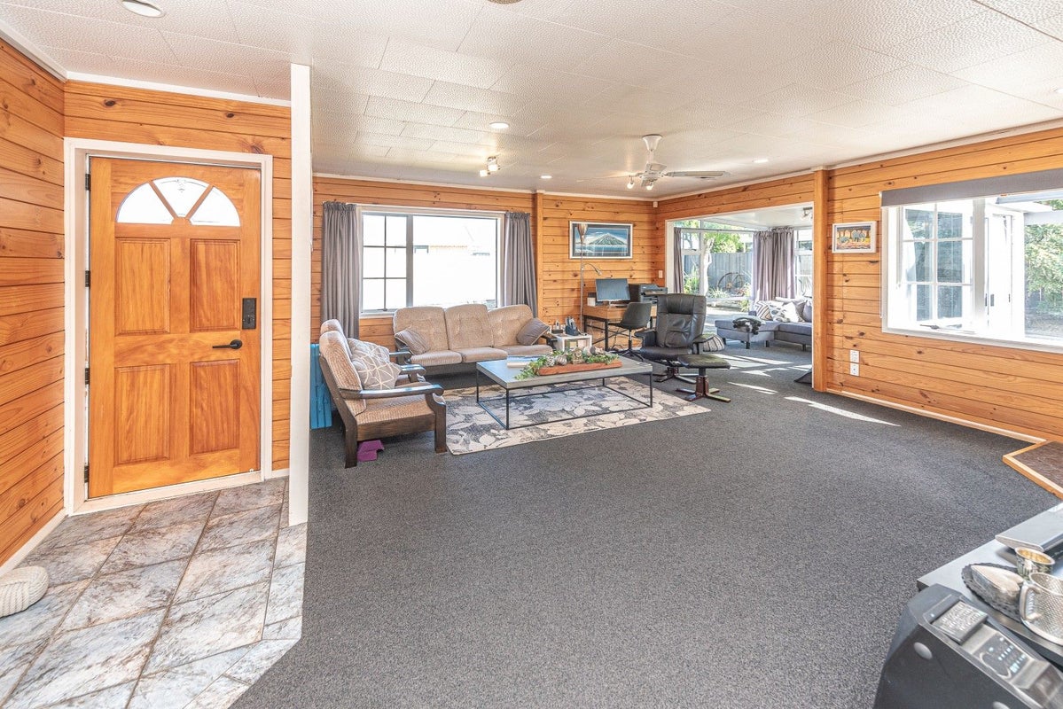 21 Waharua Place, Tawhero, Whanganui - Carousel 2