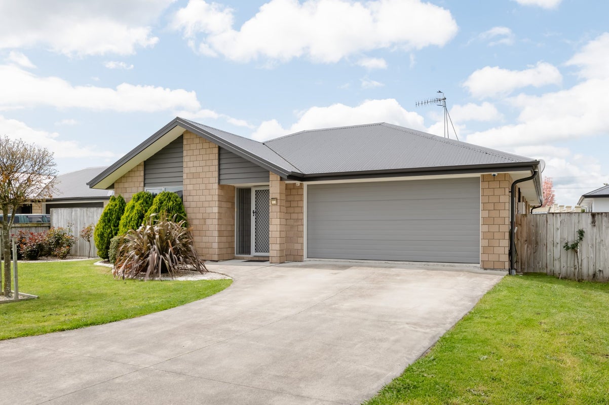 15 Astor Avenue, Dinsdale, Hamilton - Carousel 1
