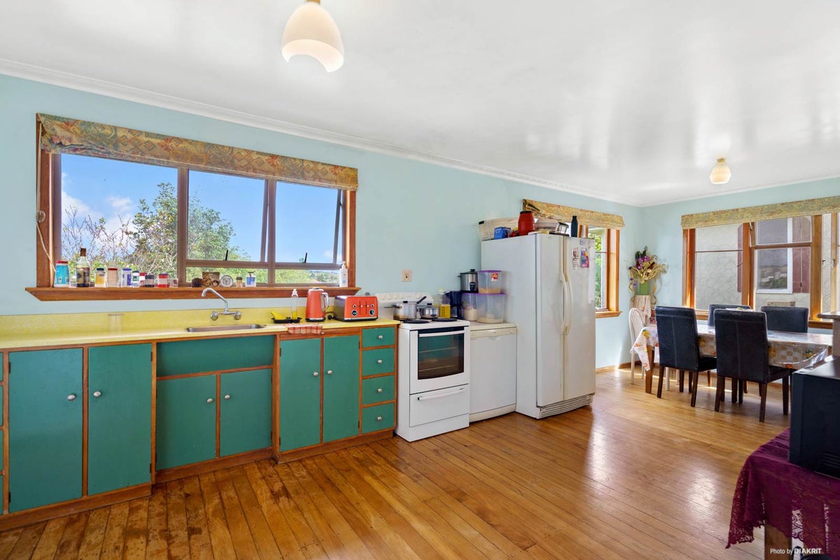 31 Barbary Avenue, Kelston, Auckland - Carousel 2
