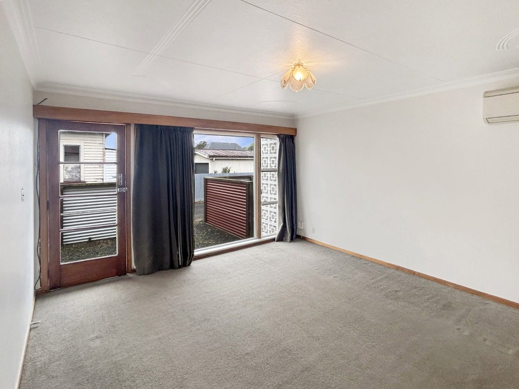 2/15 Clifton Street, Windsor, Invercargill - Carousel 2