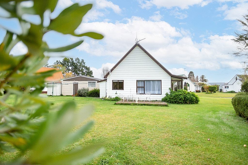 23B Kingfisher Way, Te Kowhai, Hamilton - Carousel 1