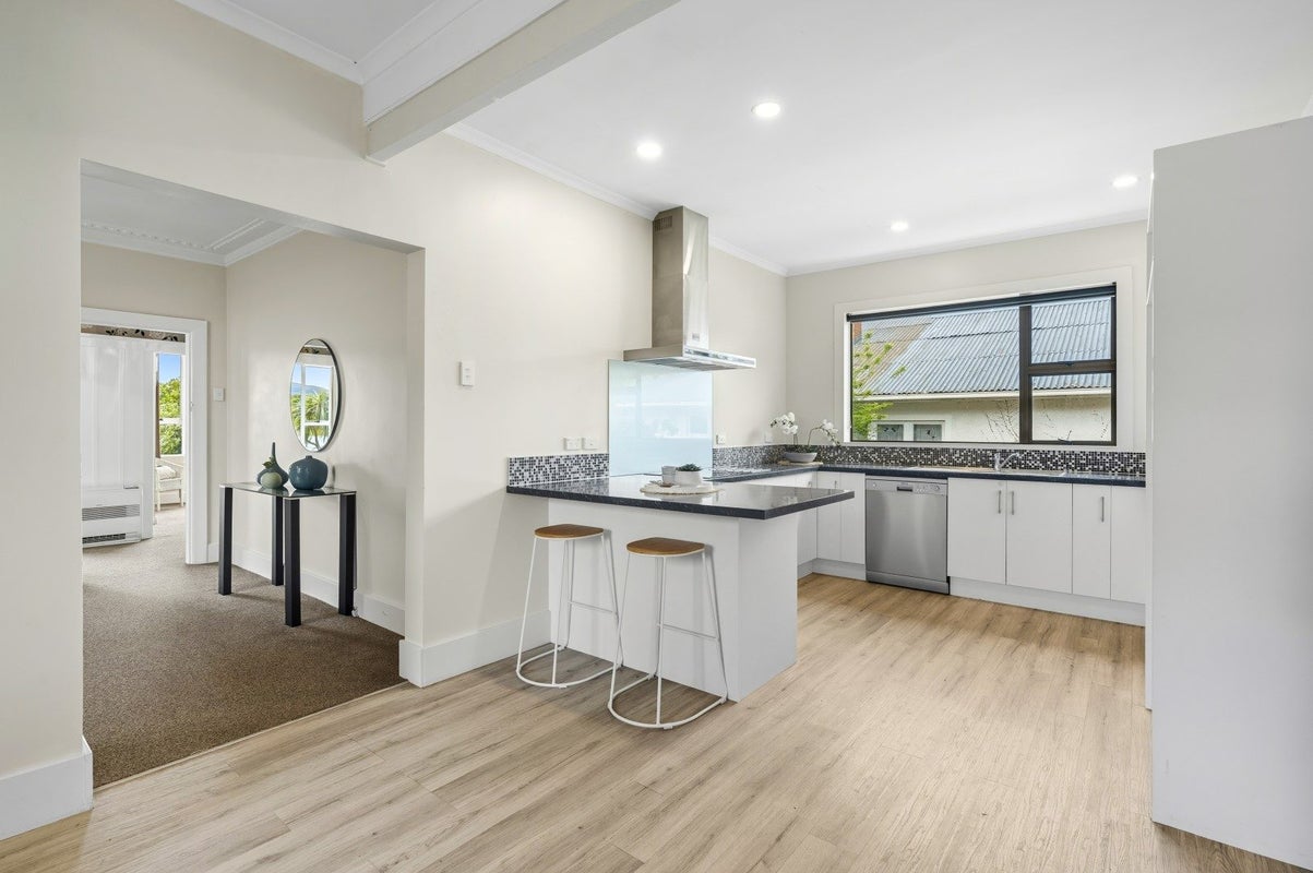 6 Traquair Street, Corstorphine, Dunedin - Carousel 2