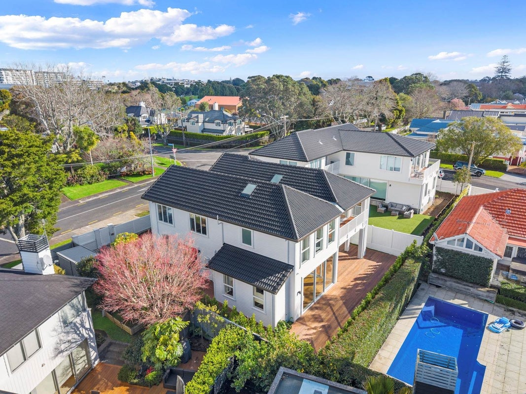 19 Korau Road, Epsom, Auckland - Carousel 1