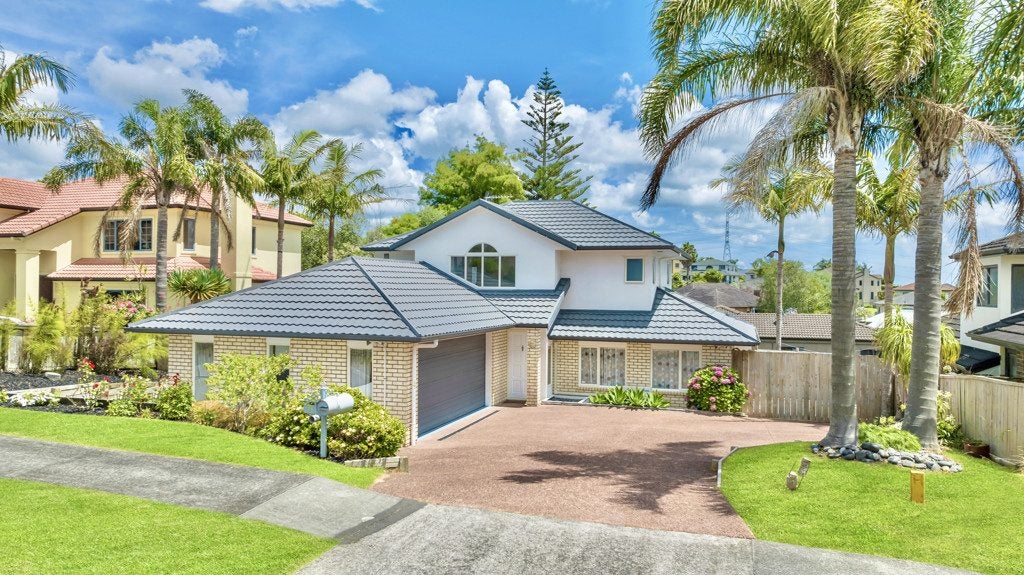 31 Byblos Place, The Gardens, Auckland - Carousel 1