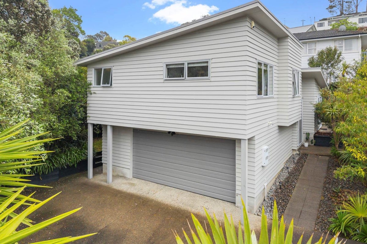 38A Sequoia Place, Sunnynook, Auckland - Carousel 1