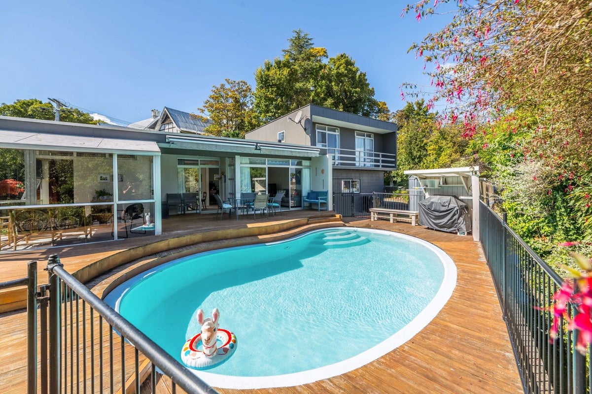 13 Keir Crescent, Lansdowne, Masterton - Carousel 1