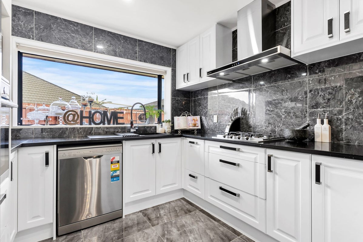 28 Gadsby Road, Favona, Auckland - Carousel 2