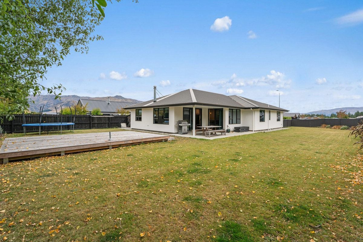 13 Edna Lane, Lake Hawea - Carousel 1