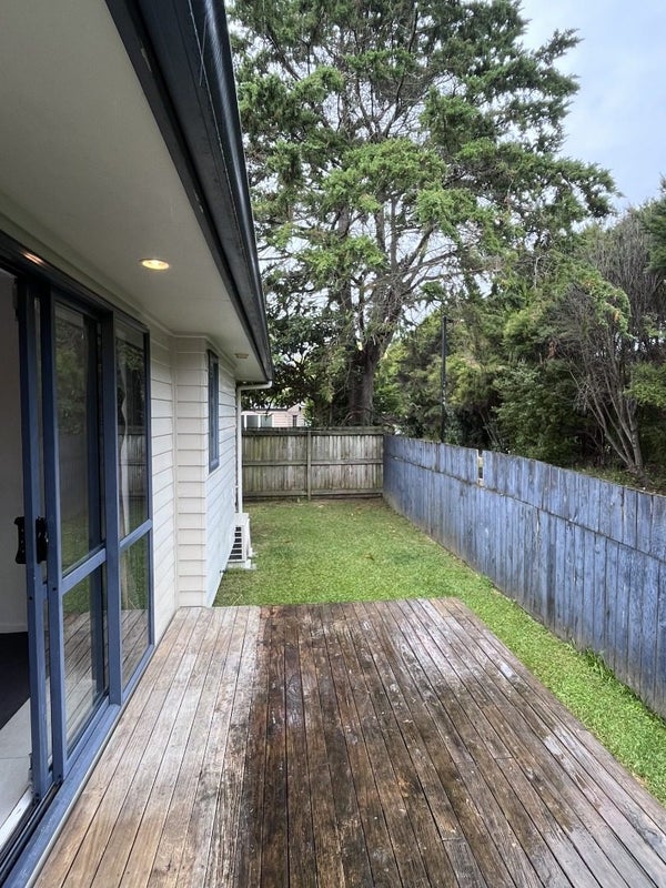 36 Serwayne Place, Sunnyvale, Auckland - Carousel 13
