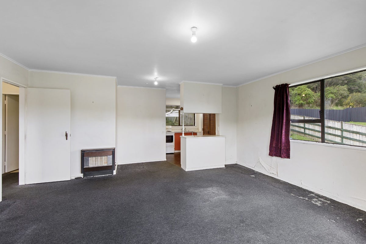 2/40 Trelawney Road, Wainuiomata, Lower Hutt - Carousel 2