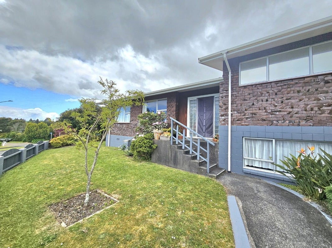 5 Cargill Place, Frankleigh Park, New Plymouth - Carousel 21