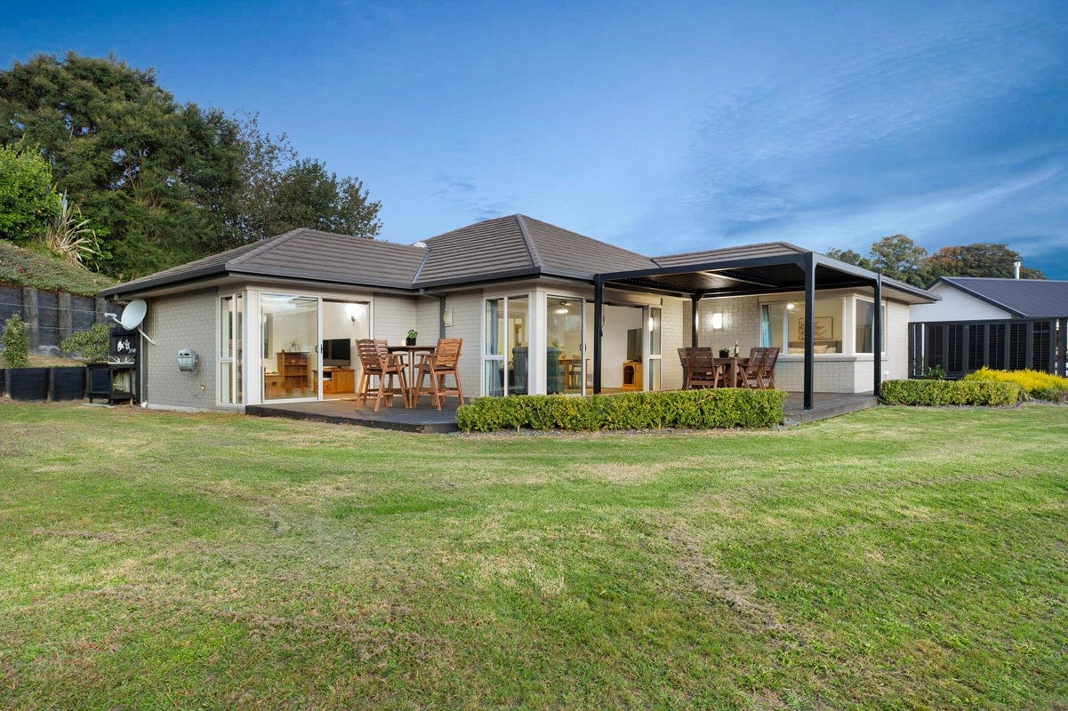 38B Pengary Lane, Pyes Pa, Tauranga - Carousel 2