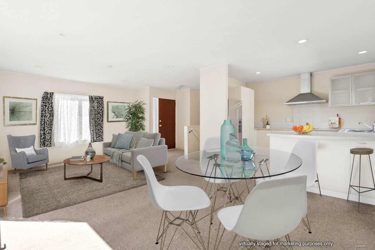 3/65 Ribbonwood Crescent, Goodwood Heights, Auckland - Carousel 2