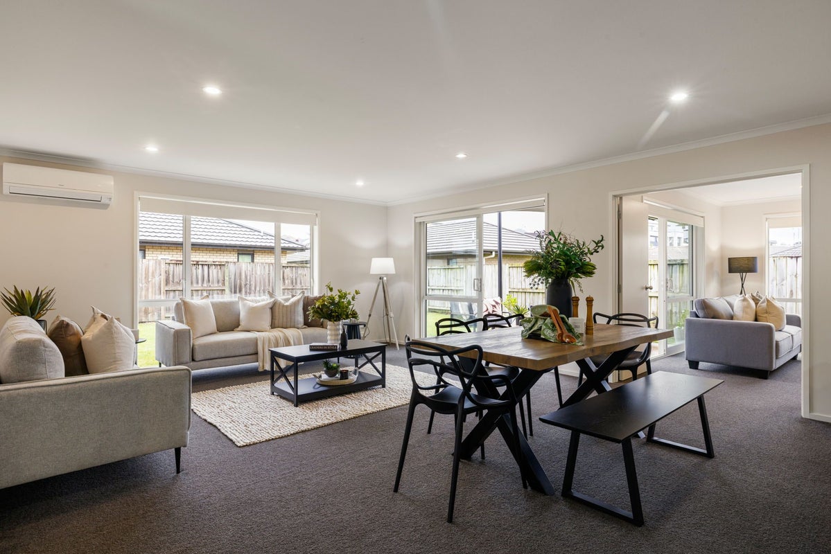 54 Cumberland Drive, Flagstaff, Hamilton - Carousel 1