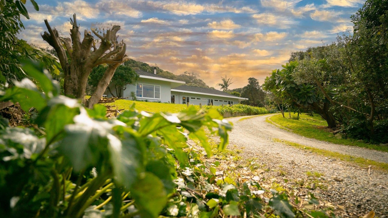 43 Moana Road, Okitu, Gisborne - Carousel 1