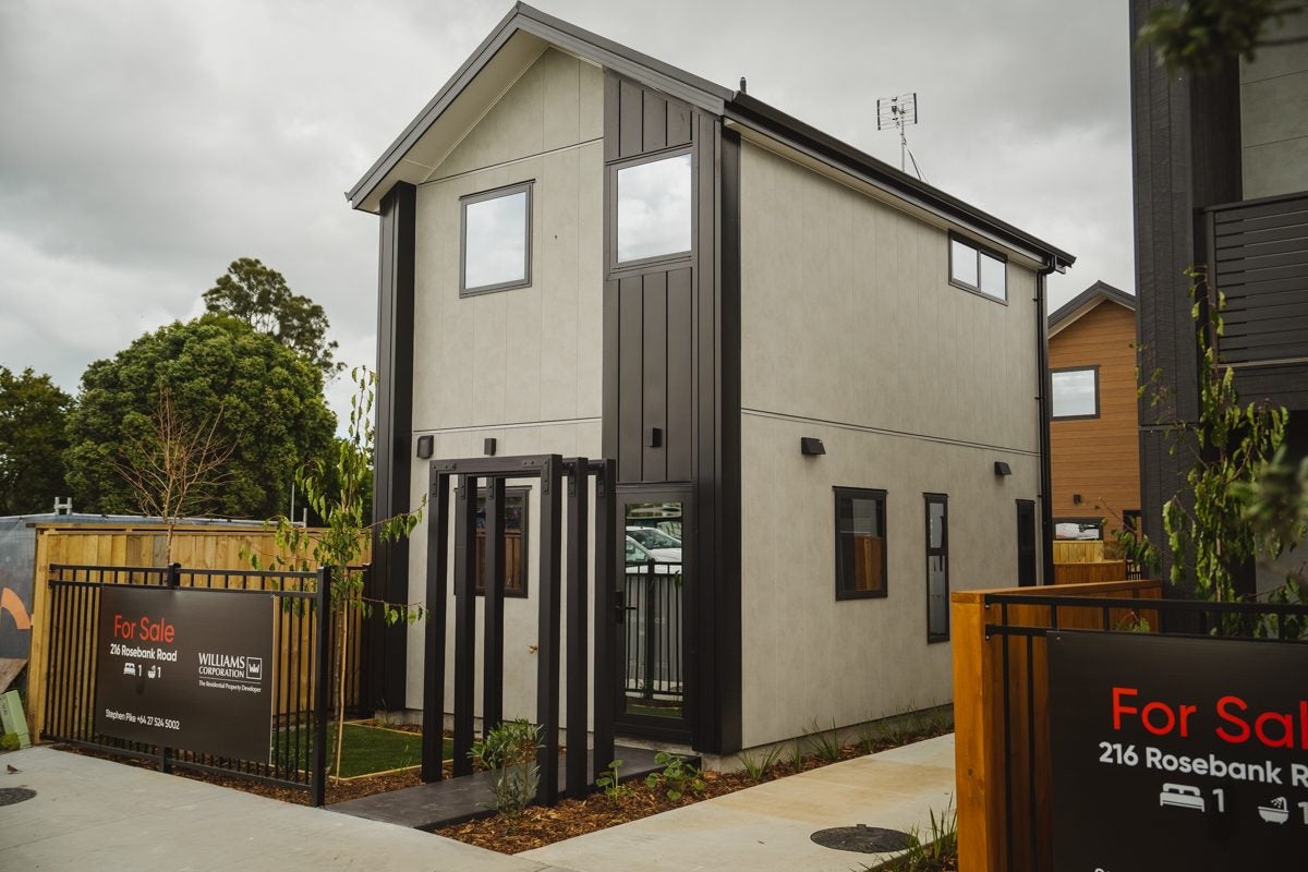 7/216 Rosebank Road, Avondale, Auckland - Carousel 1