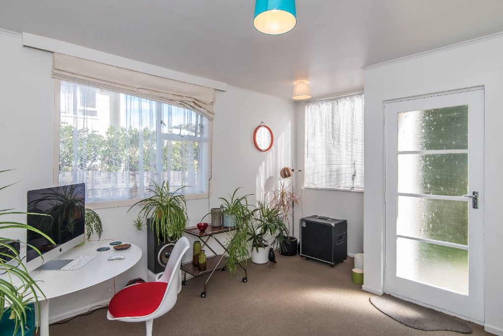 15/76 Freyberg Street, Lyall Bay, Wellington - Carousel 10