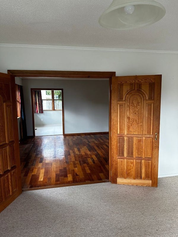 18 Whirinaki Crescent, Heretaunga, Upper Hutt - Carousel 2