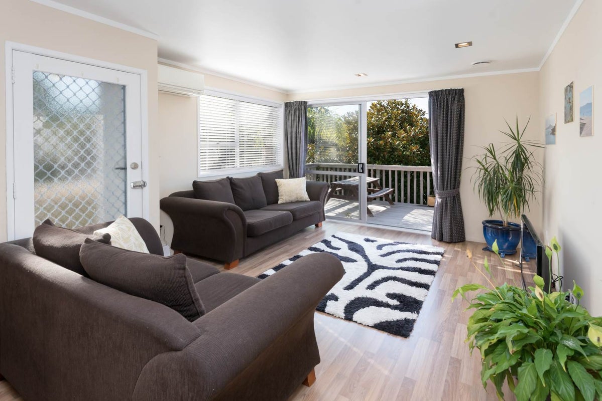 1/25 Imogene Way, Half Moon Bay, Auckland - Carousel 1