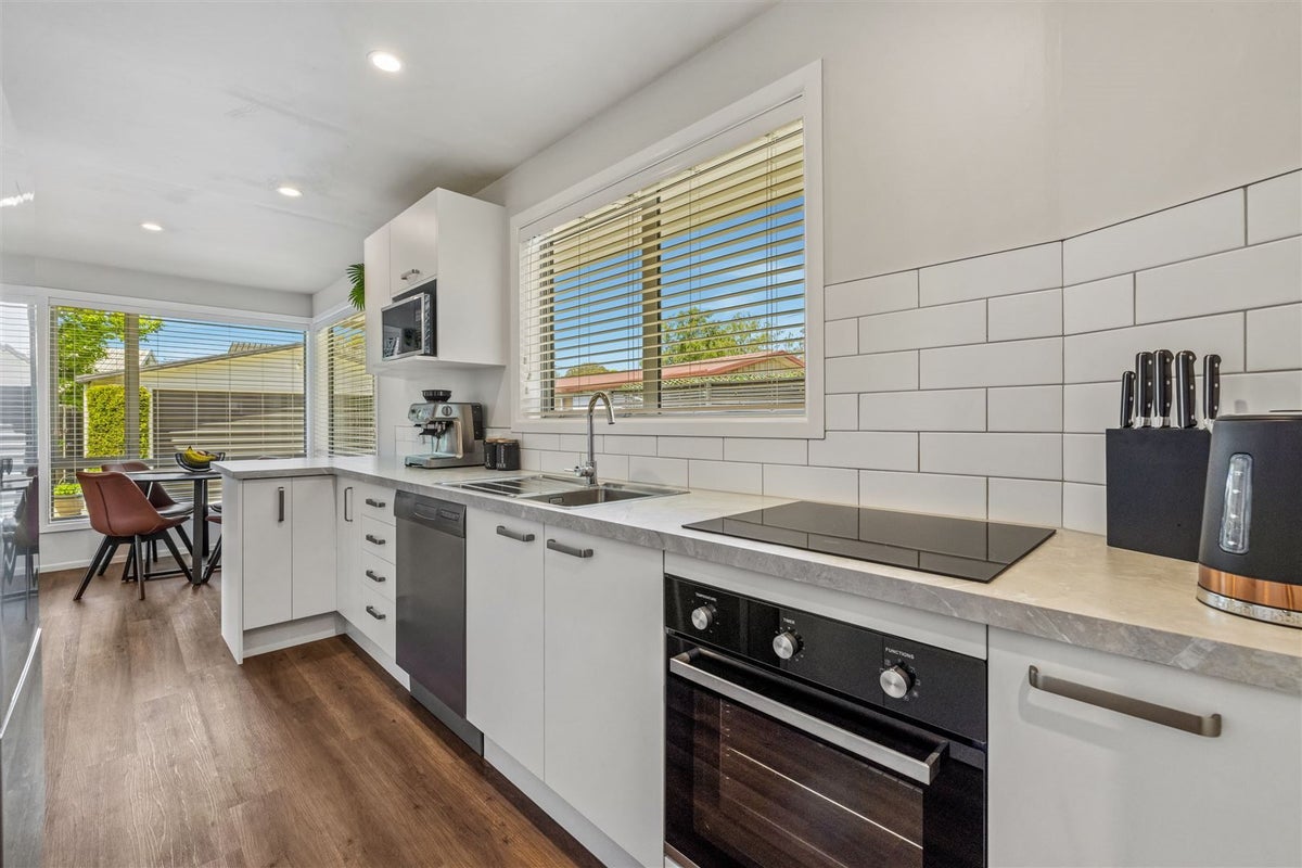 23 Clivedon Place, Redwood, Christchurch - Carousel 2